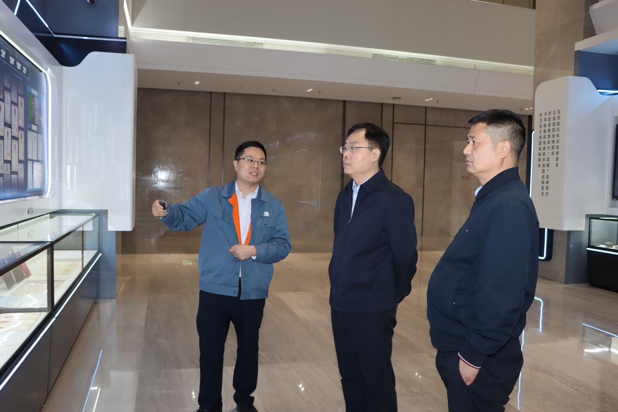 豫資控股集團黨委書記、董事長李明到國機金剛石（河南）有限公司開展項目調研.png